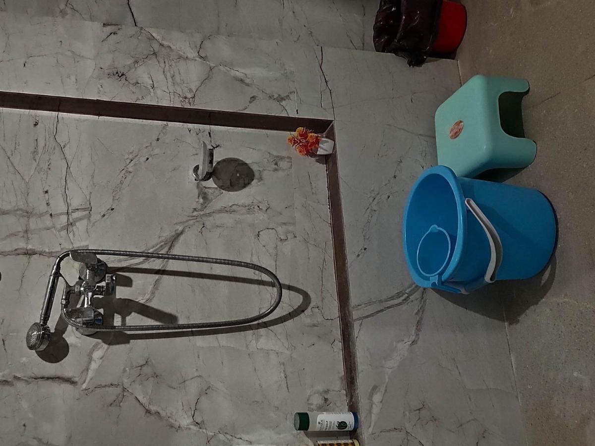 Ira Homestay Mathura - Divine Spiritual Stay Exterior photo