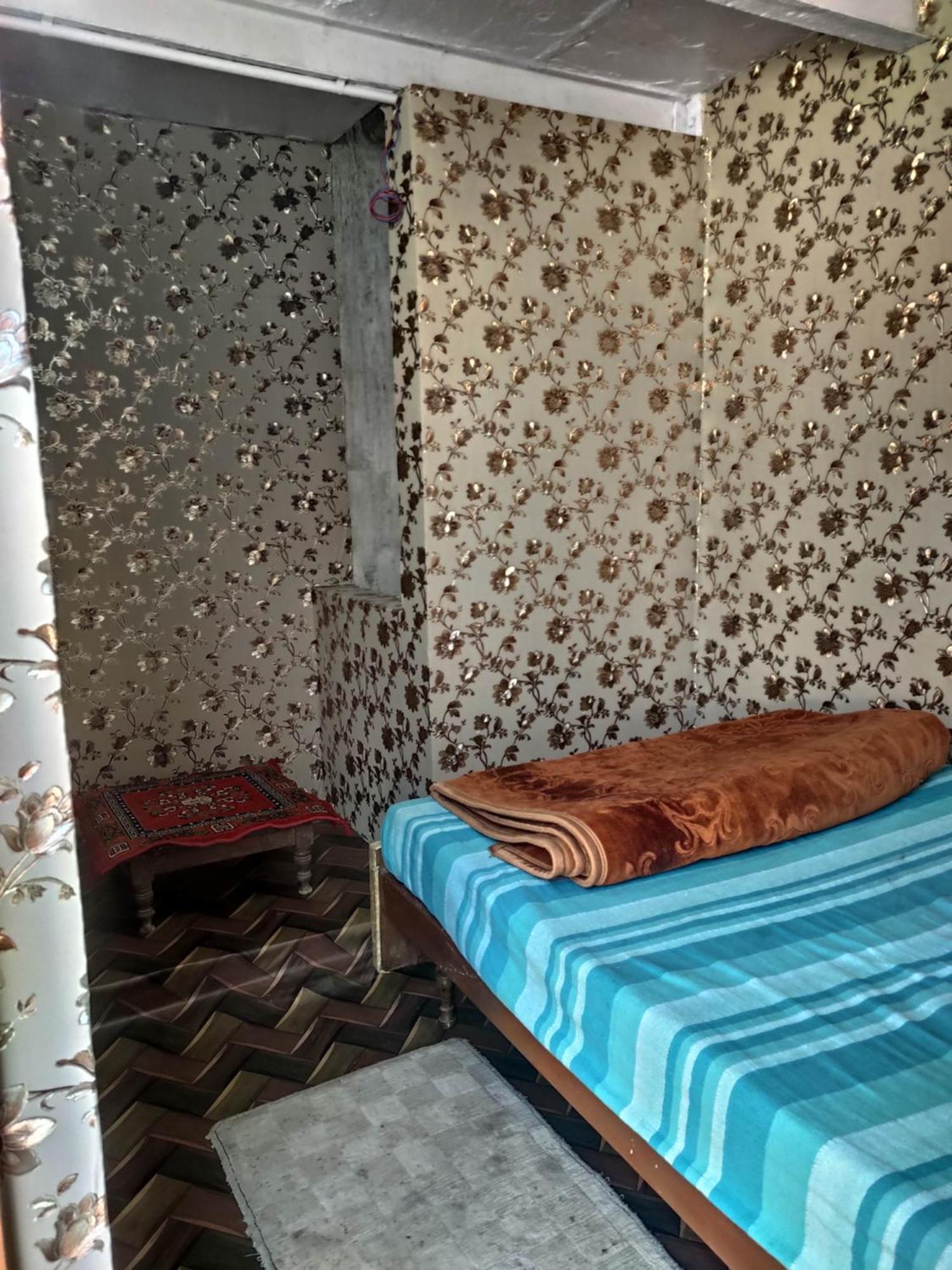 Ira Homestay Mathura - Divine Spiritual Stay Room photo
